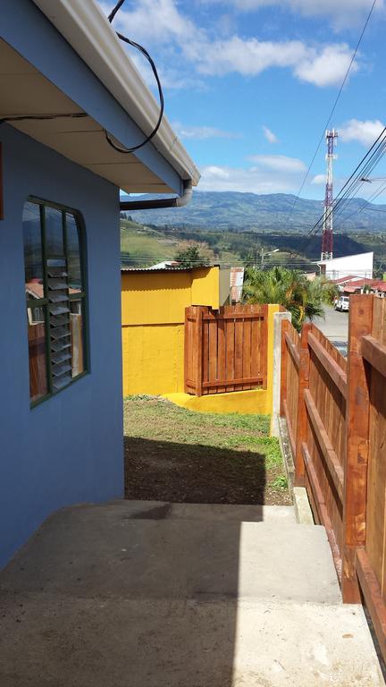 Montana Linda Guest House Orosí Exterior foto